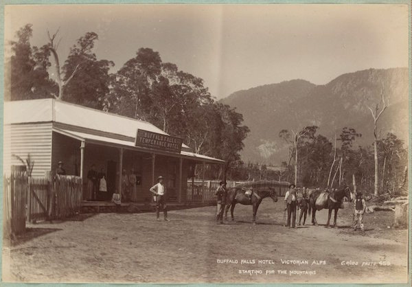 Buffalo Falls Temperance Hotel Starting for the Mountains, c. 1890s H39358:42