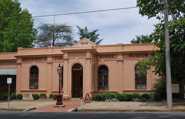 BurkeMuseum Beechworth via Wikipedia.JPG